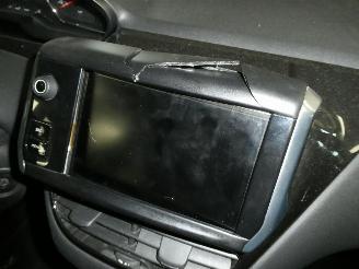 Peugeot 208 1.2 ACTIVE picture 14