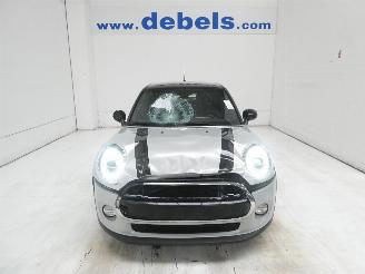 krockskadad bil auto Mini Cooper 1.5 2019/4