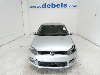 krockskadad bil auto Volkswagen Polo TRENDLINE 2017/5