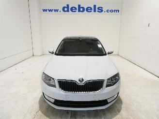 skadebil auto Skoda Octavia AMBITION 2015/2