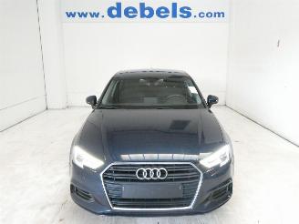 krockskadad bil auto Audi A3 BERLINE 2020/8