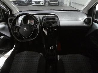 Peugeot 108 STYLE picture 19