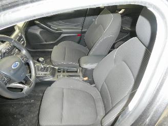 Ford Focus TITANIUM picture 16