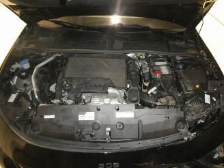 Peugeot 308 III ALLURE picture 21