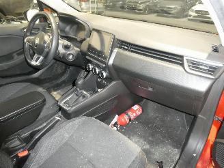 Renault Clio E-TECH HYBRID picture 15