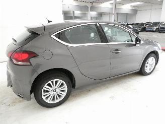 DS Automobiles DS 4 1.2  SO CHIC picture 9