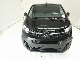 Opel Vivaro 1.5 picture 2