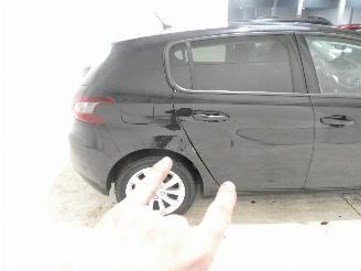 Peugeot 308 II STYLE picture 11