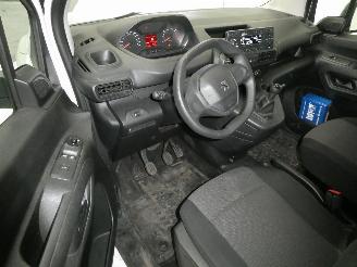 Peugeot Partner 1.5D picture 13