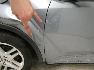 Toyota C-HR  picture 5