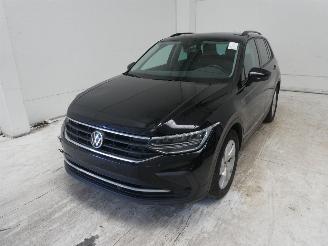 Volkswagen Tiguan LIFE picture 3