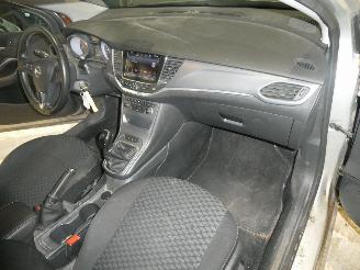 Opel Astra 1.6D  EDITION picture 21