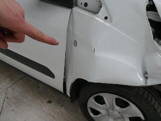 Ford Transit COURIER TREN picture 13