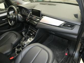 BMW 2-serie 218I picture 14