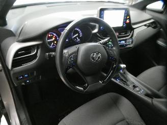 Toyota C-HR  picture 12