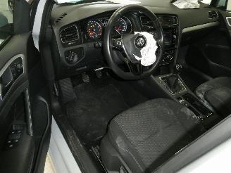 Volkswagen Golf 1.0 picture 11