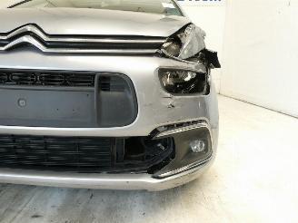 Citroën C4-picasso 1.2 picture 18