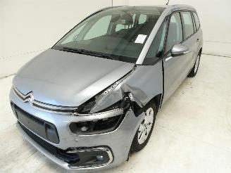 Citroën C4-picasso 1.2 picture 3