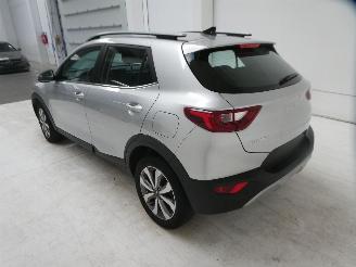 Kia Stonic 100 PULSE DCT picture 6