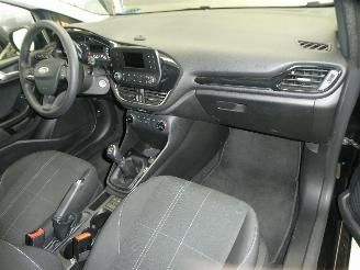 Ford Fiesta TREND picture 12