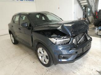 Volvo XC40 MOMENTUM picture 10