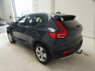 Volvo XC40 MOMENTUM picture 7