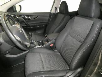 Nissan Qashqai 1.2 picture 14