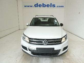 damaged passenger cars Volkswagen Tiguan TREND & FUN 2016/4
