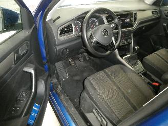 Volkswagen T-Roc  picture 13