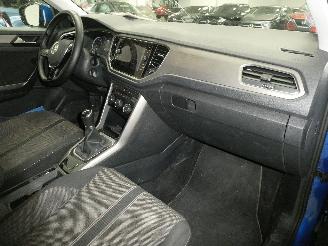 Volkswagen T-Roc  picture 10