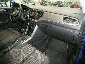 Volkswagen T-Roc  picture 10