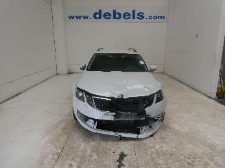 skadebil auto Skoda Octavia AMBITION 2020/10