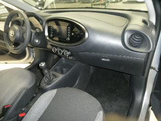 Toyota Aygo PLAY 1.0 VVT-I picture 8