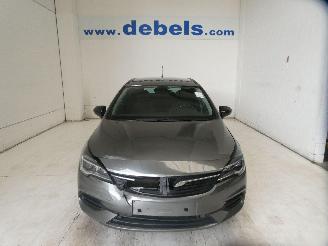 krockskadad bil auto Opel Astra SPORTS TOURER EDITIO 2021/8