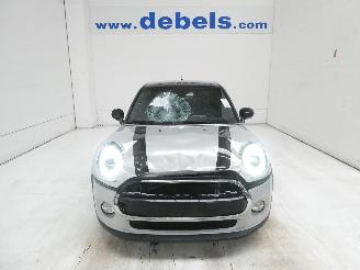 Coche accidentado Mini Cooper 1.5 2019/4