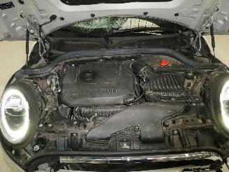Mini Cooper 1.5 picture 17