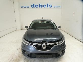 skadebil auto Renault Mégane GRANDTOUR 1.3 TCE 2023/5