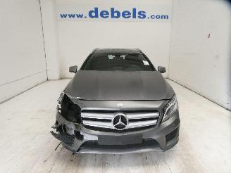 krockskadad bil auto Mercedes GLA 180 2016/5