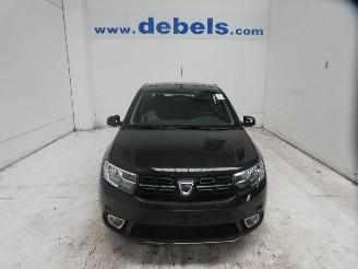 uszkodzony samochody osobowe Dacia Logan LAUREATE 2020/1