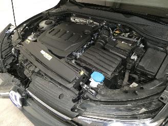 Volkswagen Golf 2.0D  LIFE picture 17