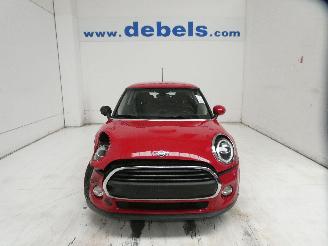 krockskadad bil auto Mini One  2019/6