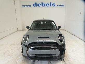 skadebil auto Mini Cooper  2022/2