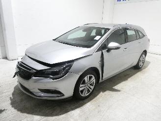 Opel Astra 1.6D INNOVATION picture 3