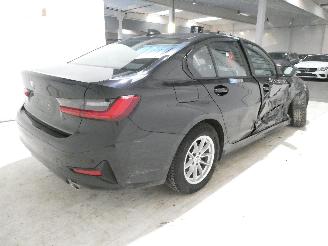 BMW 3-serie 2.0D  D picture 6