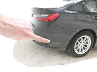 BMW 3-serie 2.0D  D picture 13