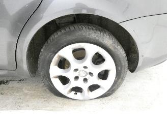Alfa Romeo 159  picture 10