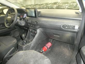 Dacia Sandero III ESSENTIA picture 14