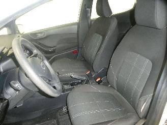 Ford Fiesta  picture 12