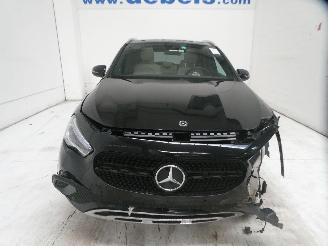 Mercedes GLA  picture 2