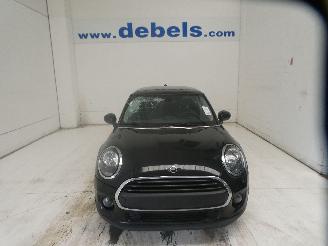 skadebil auto Mini One  2019/9